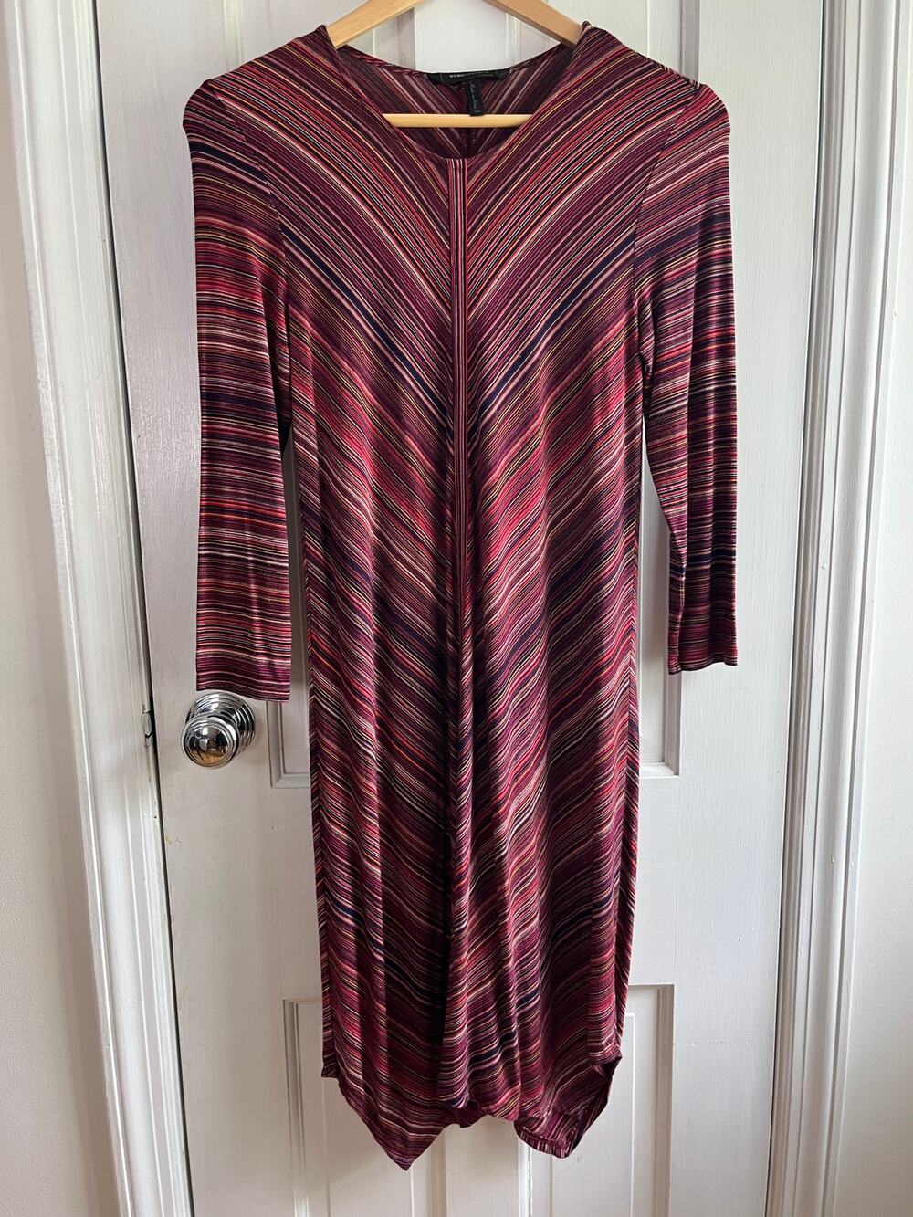 BCBGMAXAZRIA Chevron Stripe Knit Sheath Dress - Red/Multi - Size XS - EUC